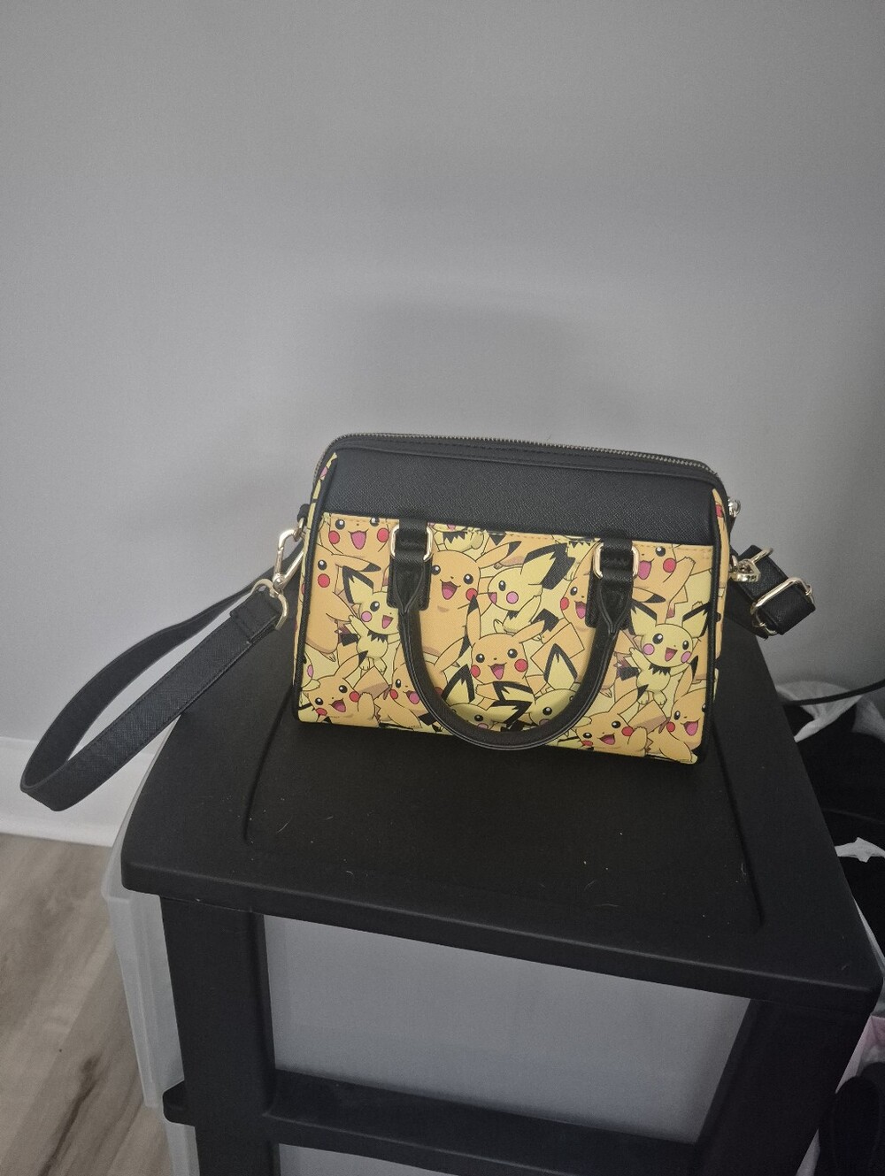 Loungefly pokemon pikachu og ❤️ logo purse